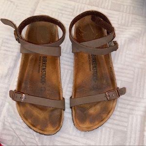 Strappy Birkenstock’s!